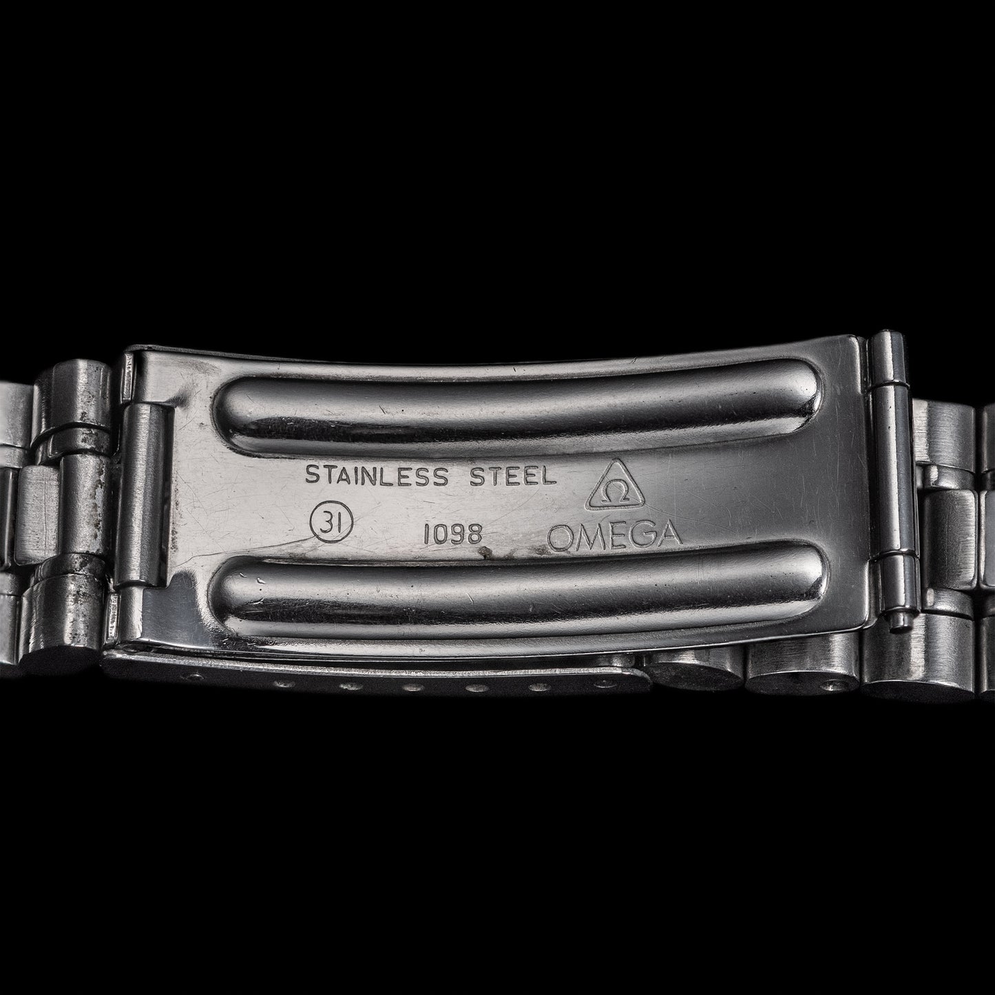 No. b6905 / Omega 19mm Bracelet - 1960s