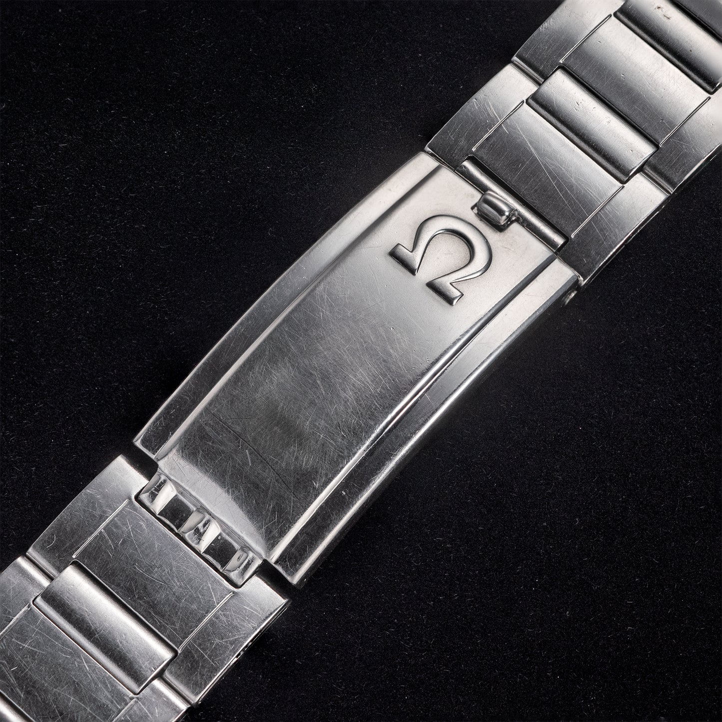 No. b6925 / Omega 18mm Bracelet - 1960s