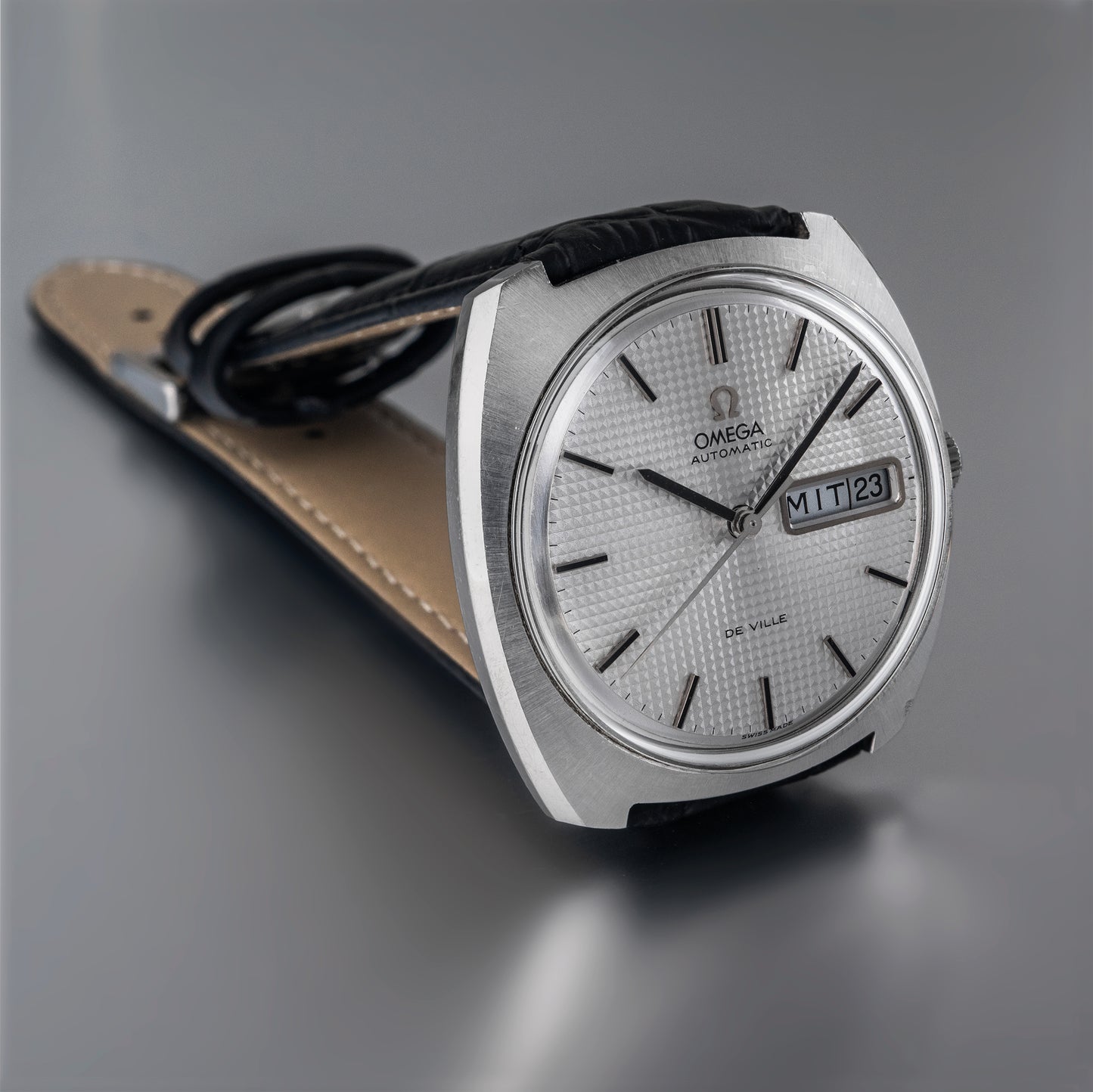 No. 729 / Omega Geneve De Ville - 1970s