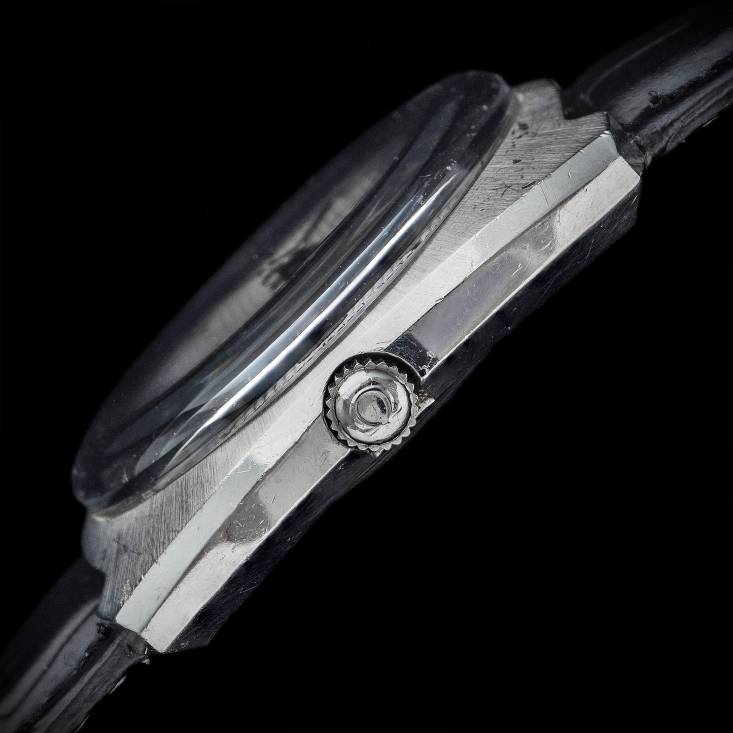 No. 729 / Omega Geneve De Ville - 1970s