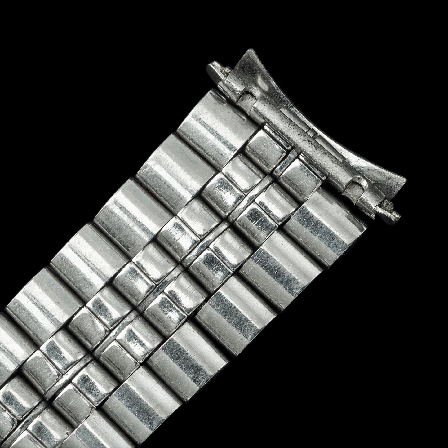 No. b7345 / Longines 19mm Bracelet -- 1960s