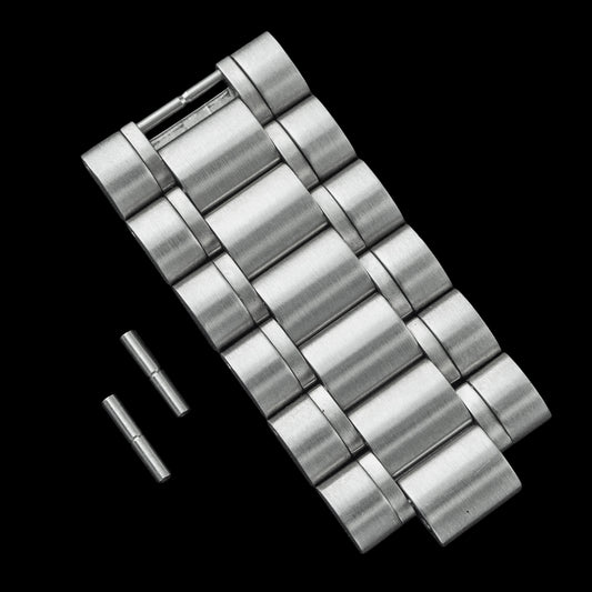 No. b8076 / Omega 19mm Bracelet Links -- 1990s