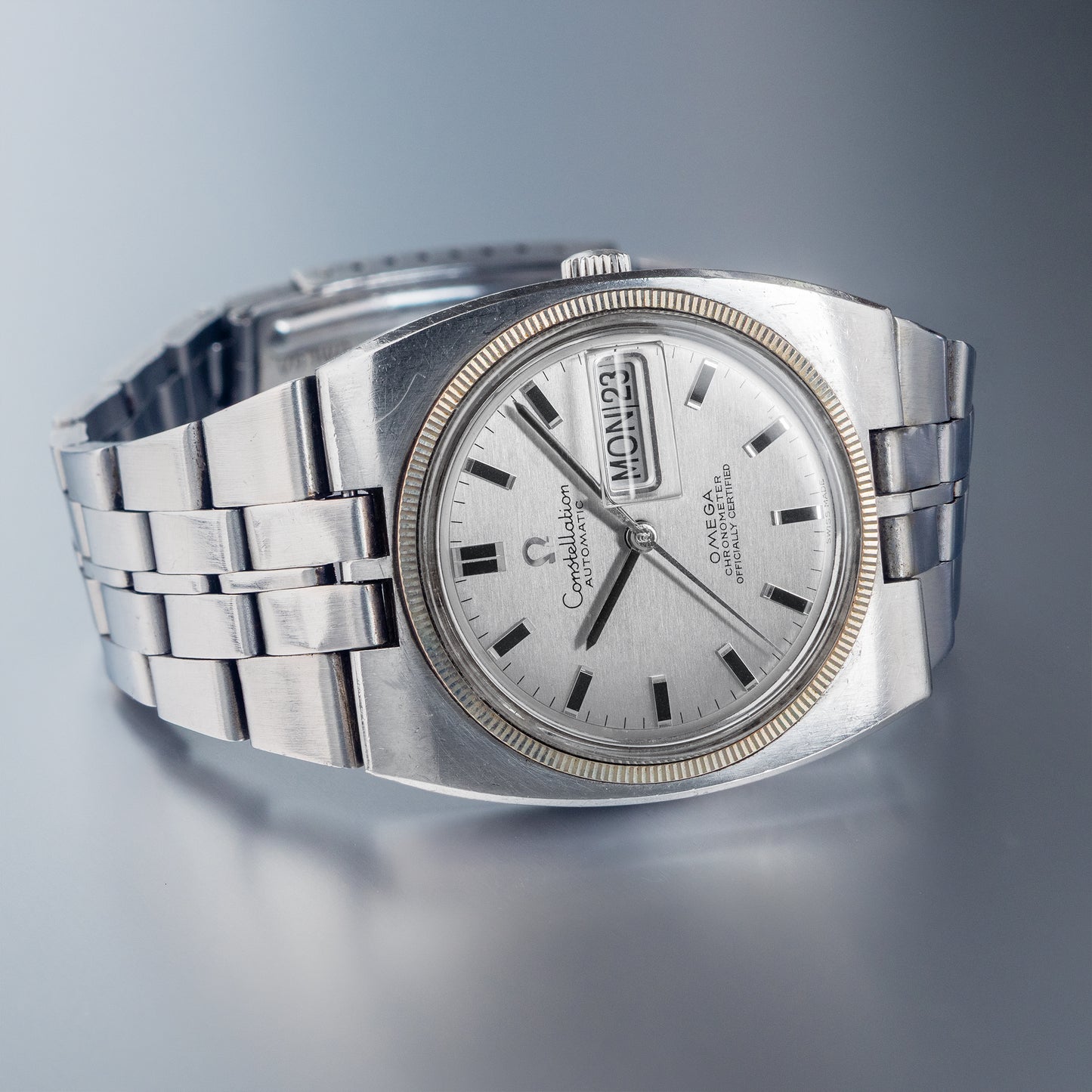 No. 817 / Omega Constellation Day-Date - 1969