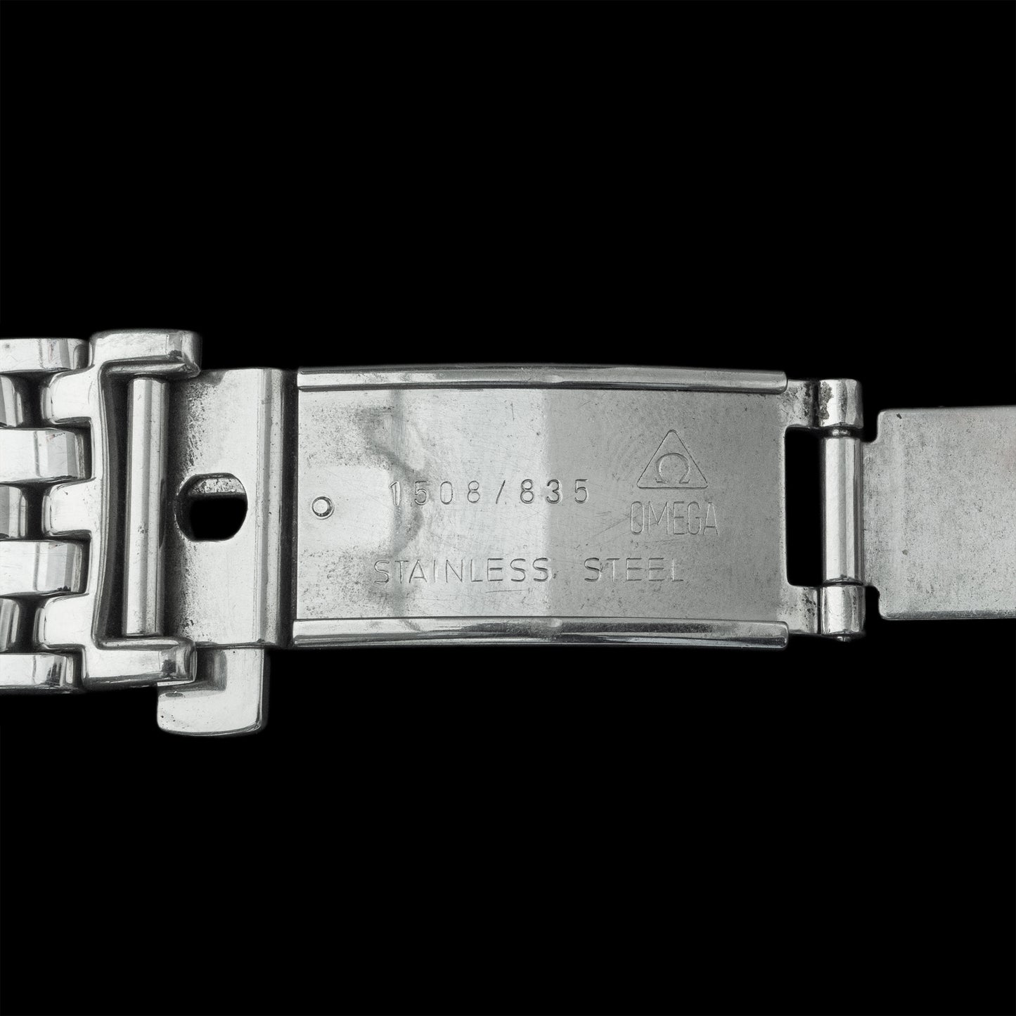 No. b8235 / Omega 19mm Bracelet - 1990s