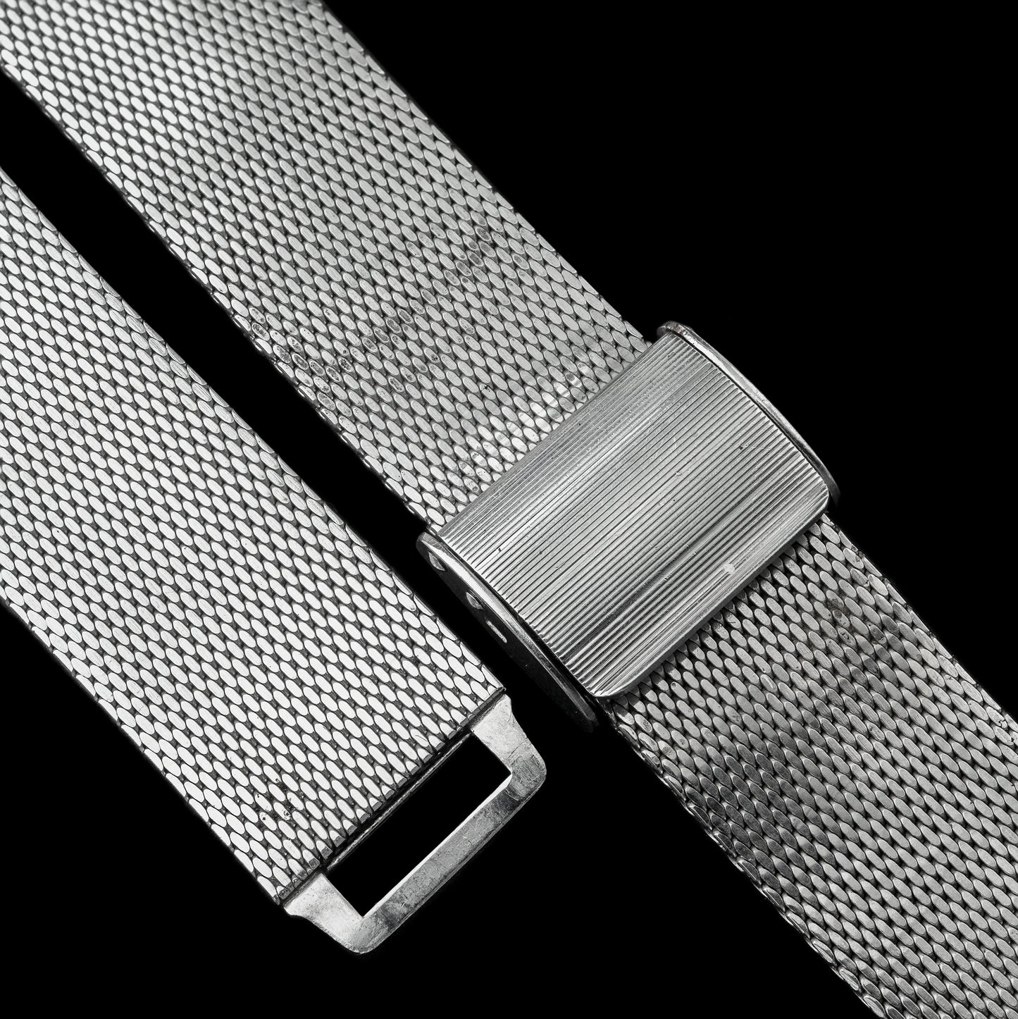 No. b8925 / Longines 18mm Mesh -- 1960s