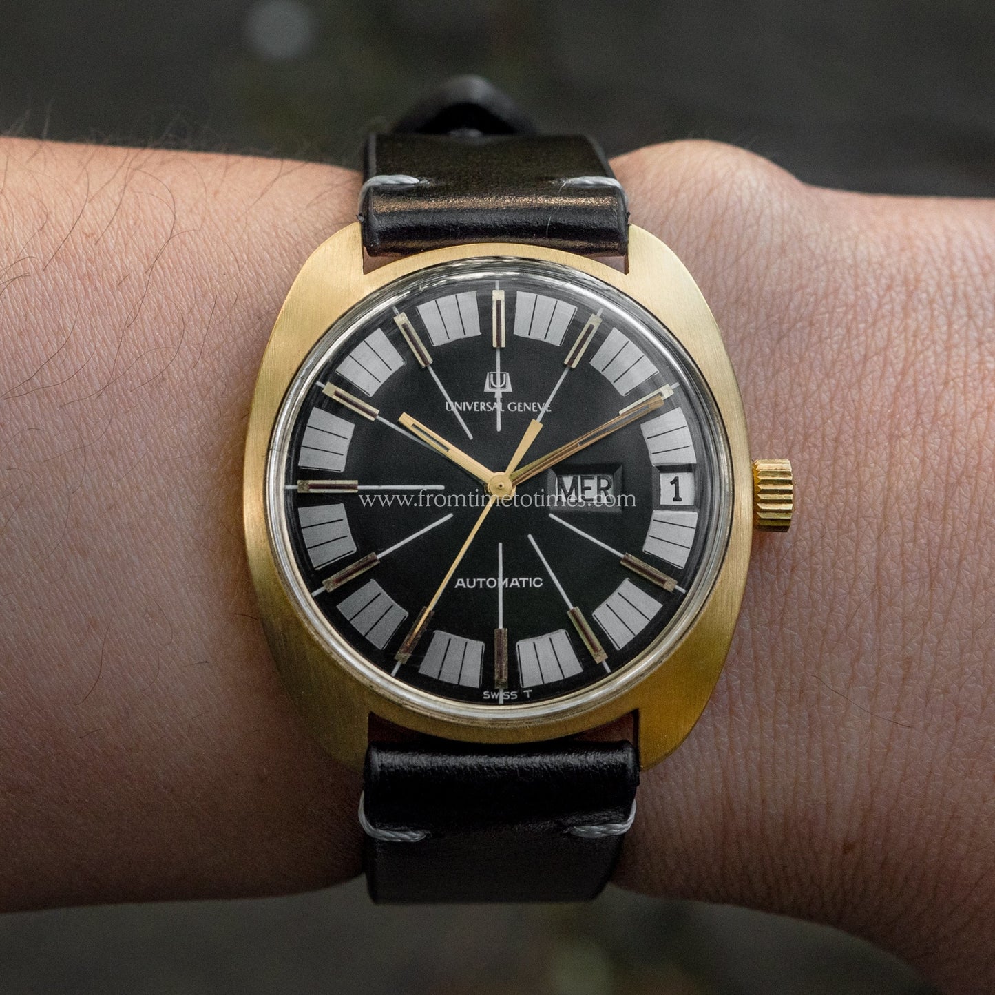 No. 328 / Universal Genève Automatic With Box - 1970 Watches