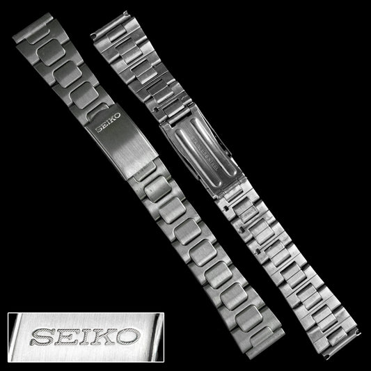 No. b2695 / Seiko 18mm Bracelet - 1990s