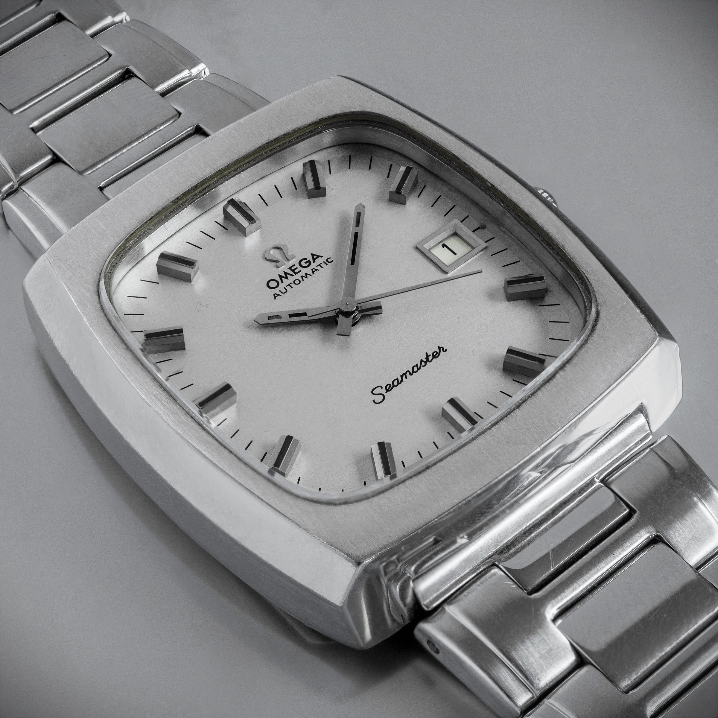 No. 624 / Omega Seamaster Big Sq. - 1975 – From Time To Times